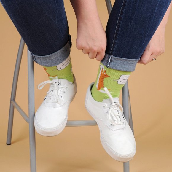 Covid-19 -Toilet Paper- Novelty Socks L/XL - Picture 3 of 10